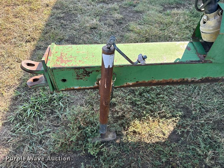 image for item NP9579 E-Z Trail 475  grain cart