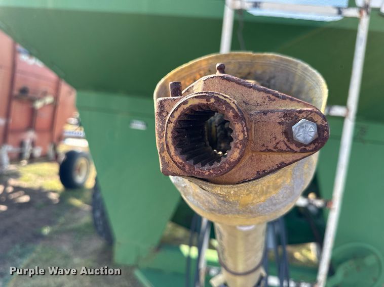 image for item NP9579 E-Z Trail 475  grain cart