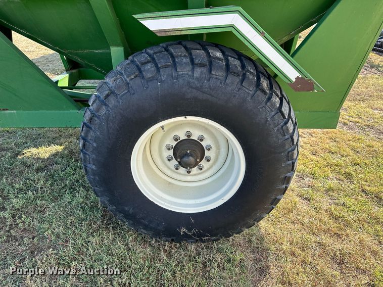 image for item NP9579 E-Z Trail 475  grain cart