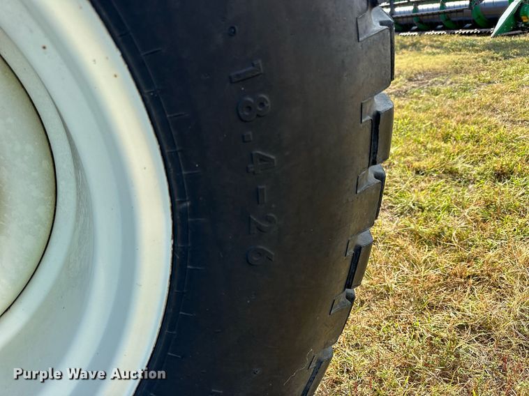 image for item NP9579 E-Z Trail 475  grain cart