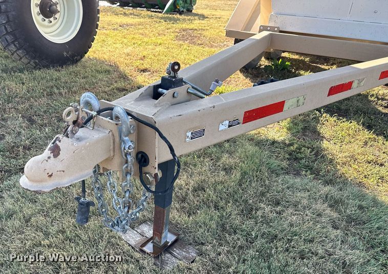 image for item NP9580 Unverferth SeedRunner 3750  seed tender