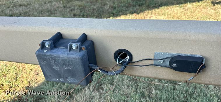 image for item NP9580 Unverferth SeedRunner 3750  seed tender