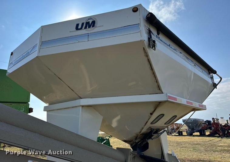 image for item NP9580 Unverferth SeedRunner 3750  seed tender