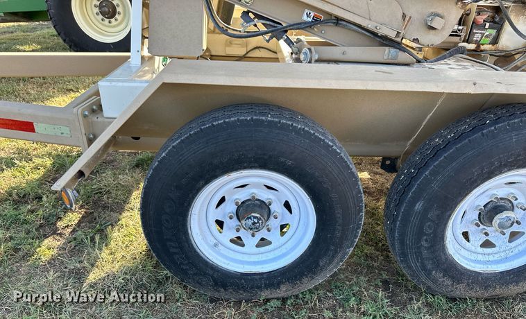 image for item NP9580 Unverferth SeedRunner 3750  seed tender