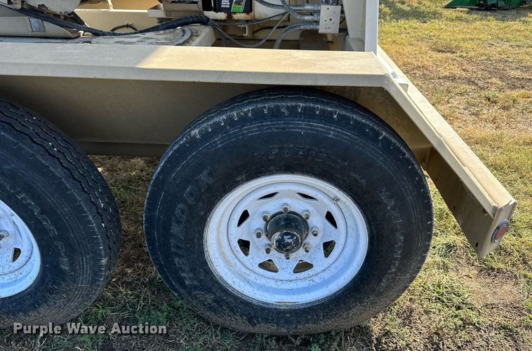 image for item NP9580 Unverferth SeedRunner 3750  seed tender