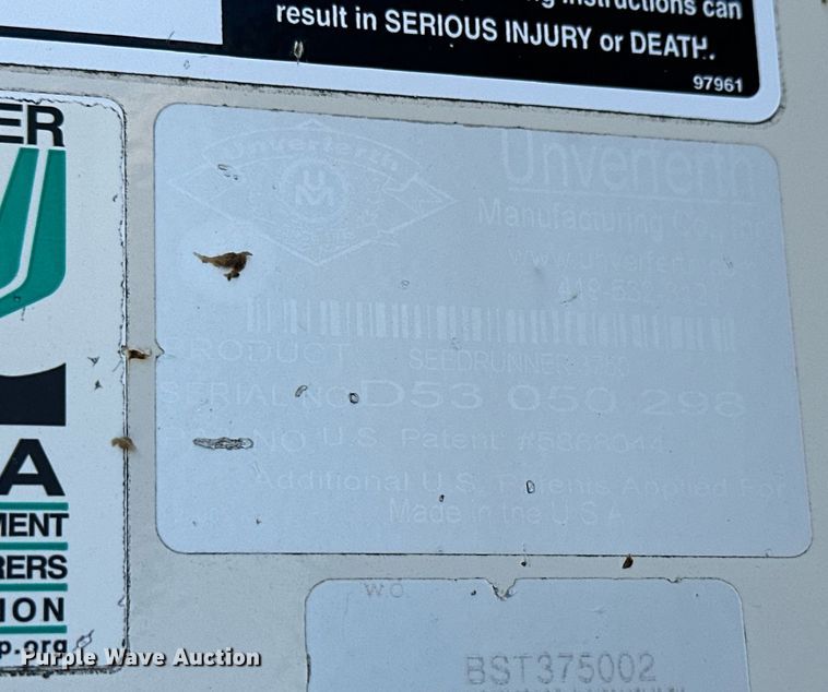 image for item NP9580 Unverferth SeedRunner 3750  seed tender