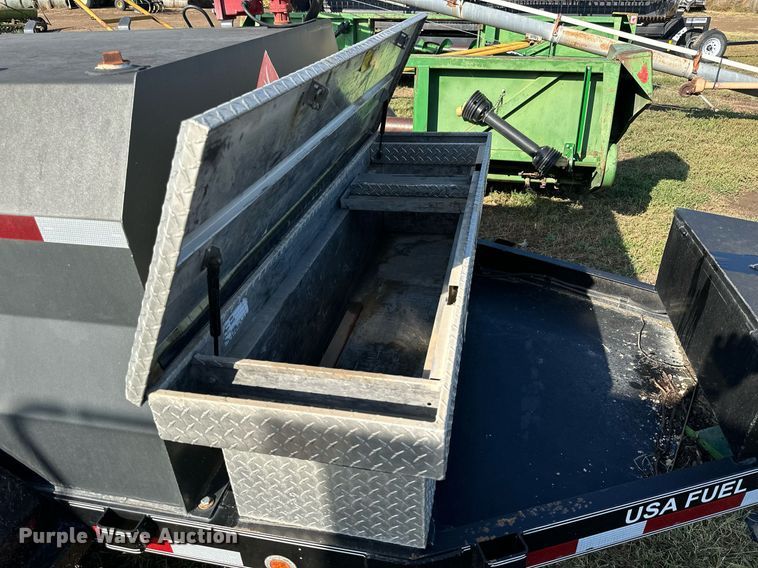 image for item NP9581 2017 East Texas USA  fuel trailer