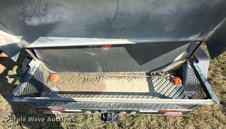 image for item NP9581 2017 East Texas USA  fuel trailer