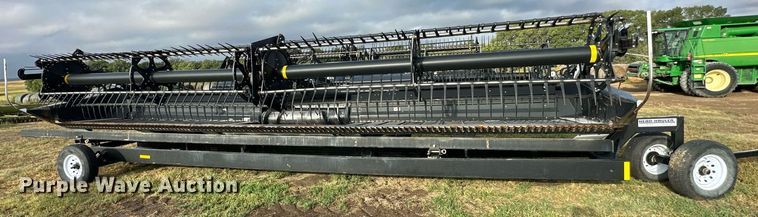 image for item NP9585 2010 MacDon FD70  flex draper head