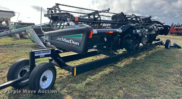 image for item NP9585 2010 MacDon FD70  flex draper head