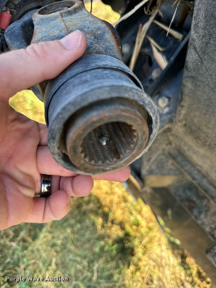 image for item NP9585 2010 MacDon FD70  flex draper head