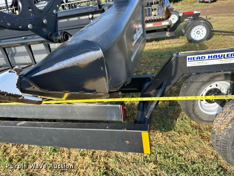 image for item NP9585 2010 MacDon FD70  flex draper head