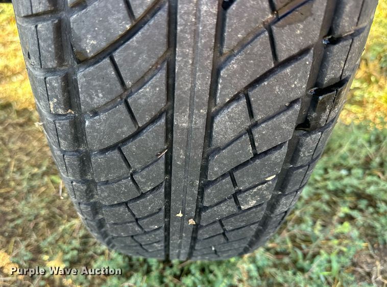 image for item NP9585 2010 MacDon FD70  flex draper head