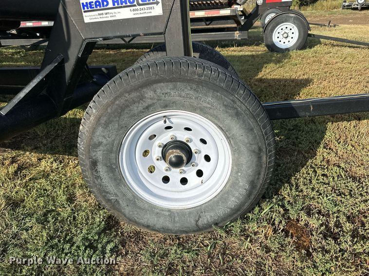 image for item NP9585 2010 MacDon FD70  flex draper head