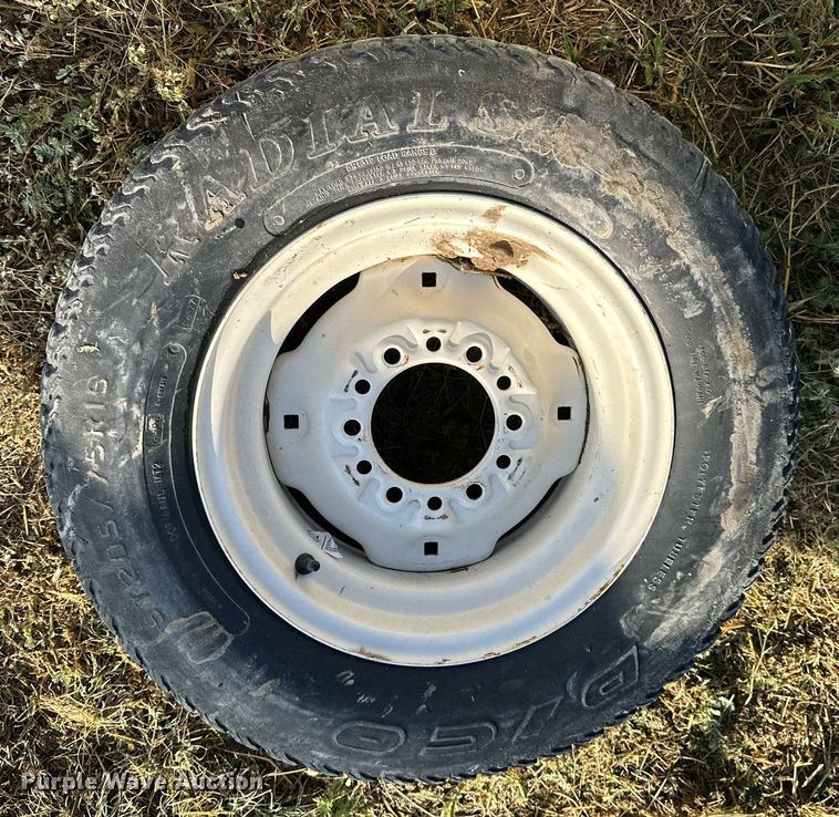 image for item NP9585 2010 MacDon FD70  flex draper head