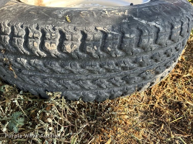 image for item NP9585 2010 MacDon FD70  flex draper head