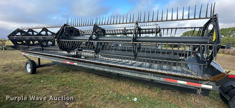 image for item NP9586 2004 MacDon 974  flex draper head