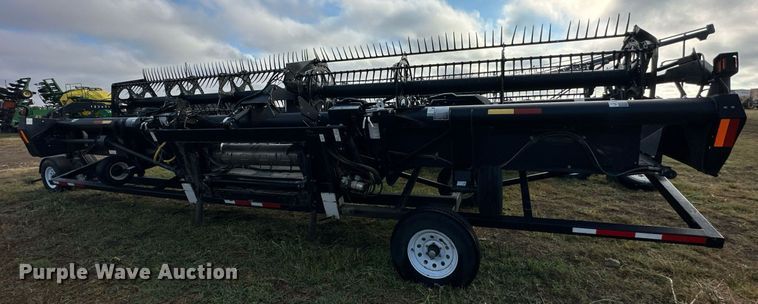 image for item NP9586 2004 MacDon 974  flex draper head