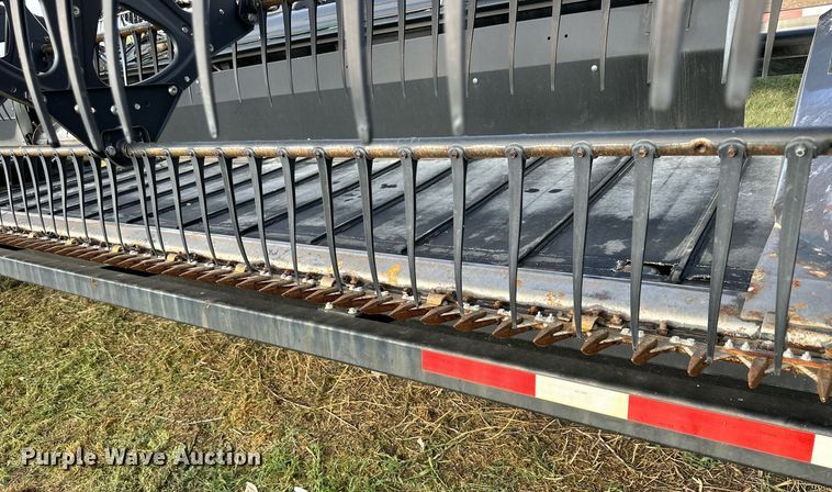 image for item NP9586 2004 MacDon 974  flex draper head