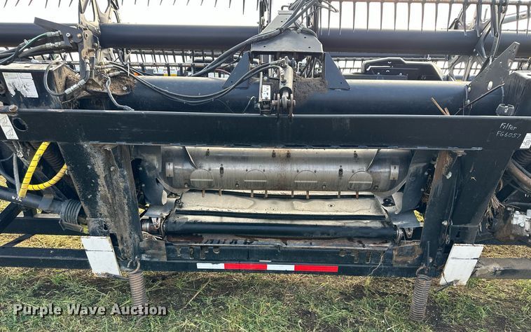 image for item NP9586 2004 MacDon 974  flex draper head