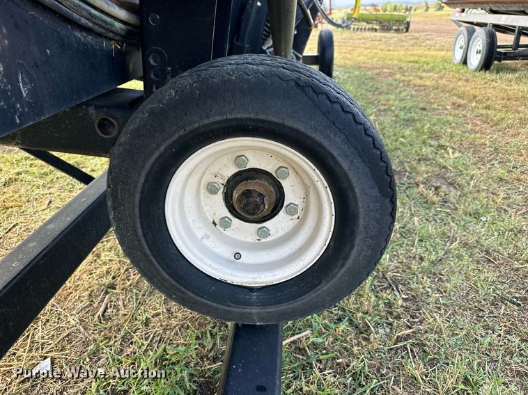 image for item NP9586 2004 MacDon 974  flex draper head