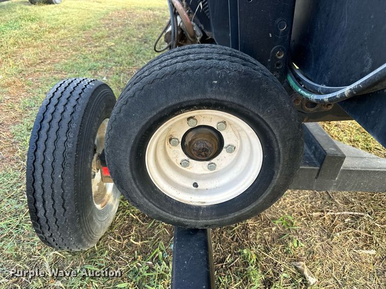 image for item NP9586 2004 MacDon 974  flex draper head