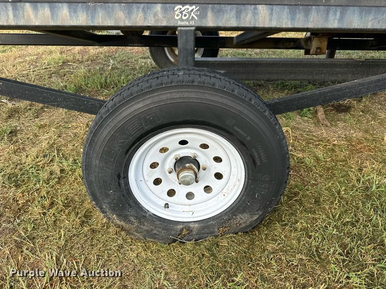 image for item NP9586 2004 MacDon 974  flex draper head