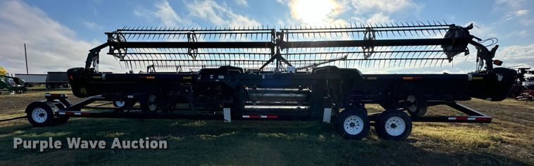 image for item NP9587 2009 MacDon FD70  flex draper head