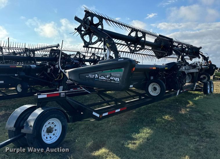 image for item NP9587 2009 MacDon FD70  flex draper head