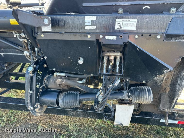 image for item NP9587 2009 MacDon FD70  flex draper head