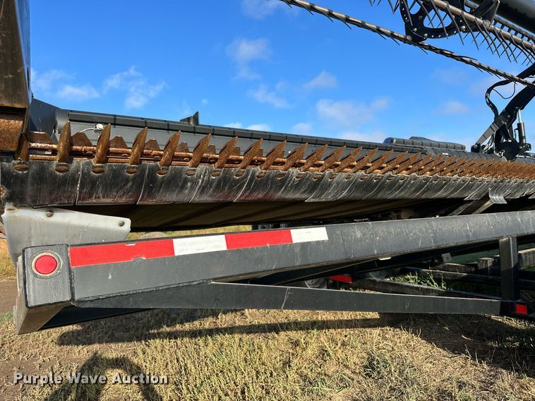 image for item NP9587 2009 MacDon FD70  flex draper head