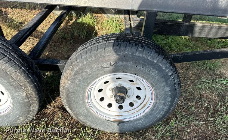 image for item NP9587 2009 MacDon FD70  flex draper head