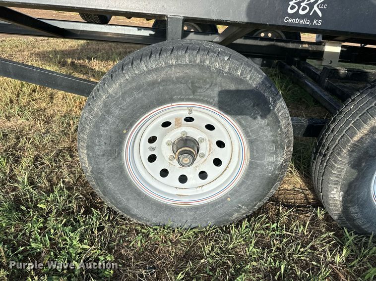 image for item NP9587 2009 MacDon FD70  flex draper head