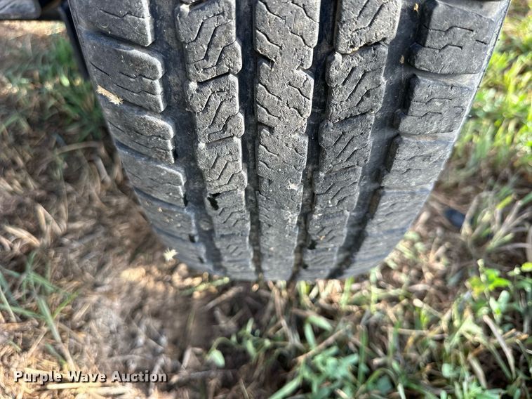 image for item NP9587 2009 MacDon FD70  flex draper head