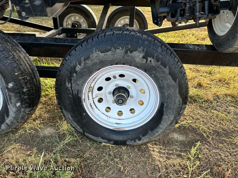 image for item NP9587 2009 MacDon FD70  flex draper head