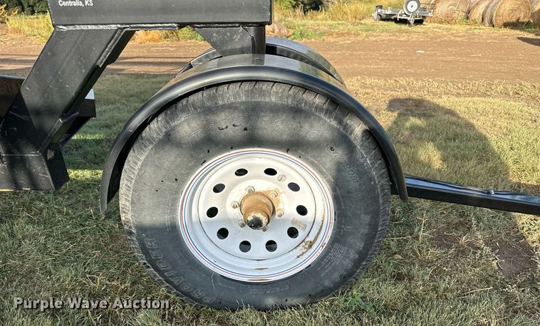 image for item NP9587 2009 MacDon FD70  flex draper head