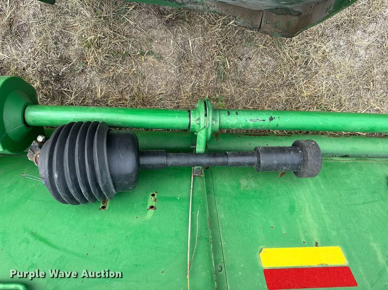 image for item NP9589 1999 John Deere 930  rigid head