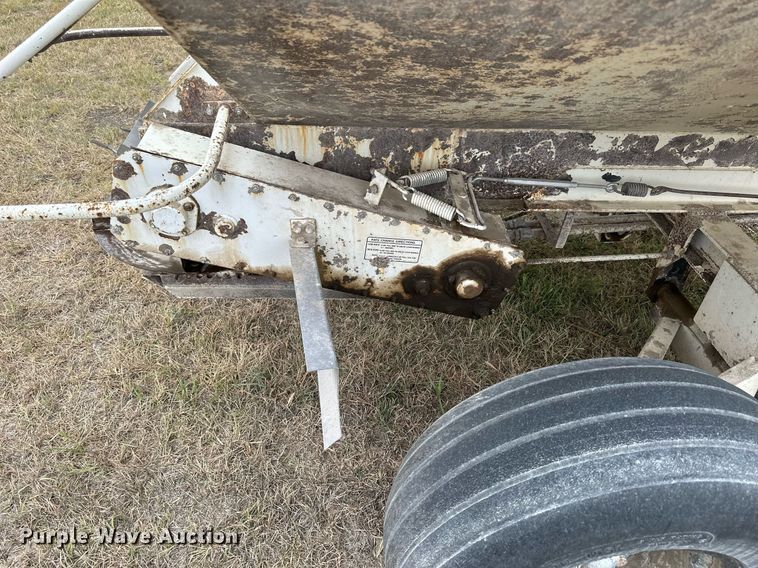 image for item NP9590 Dempster Clipper 200H  spreader