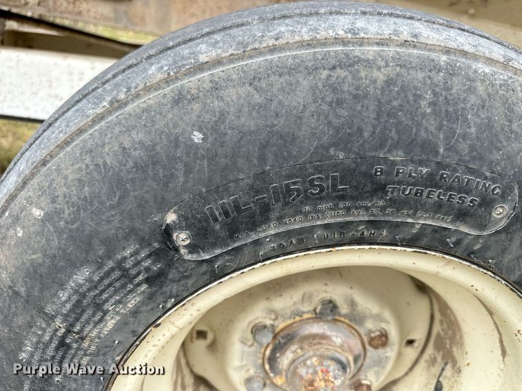 image for item NP9590 Dempster Clipper 200H  spreader