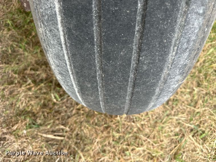 image for item NP9590 Dempster Clipper 200H  spreader