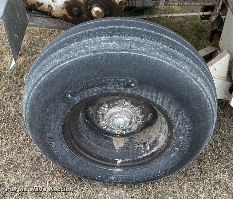 image for item NP9590 Dempster Clipper 200H  spreader