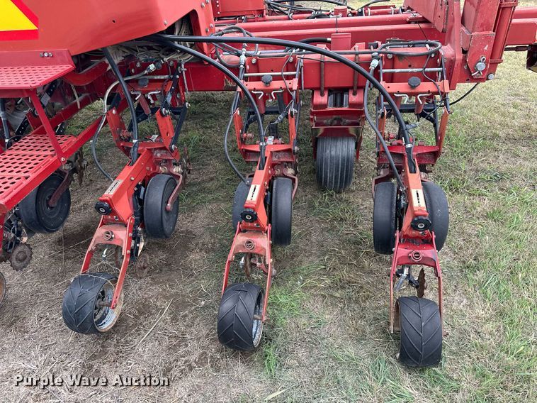 image for item NP9593 Case IH 955 Cyclo Air  planter