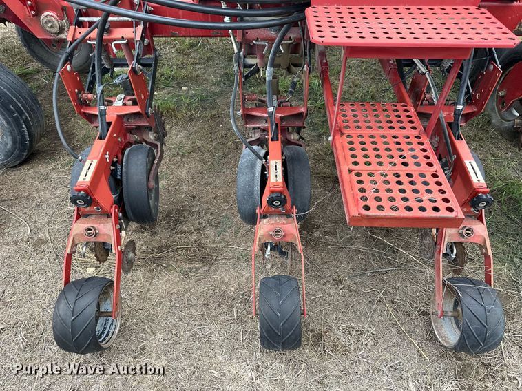 image for item NP9593 Case IH 955 Cyclo Air  planter