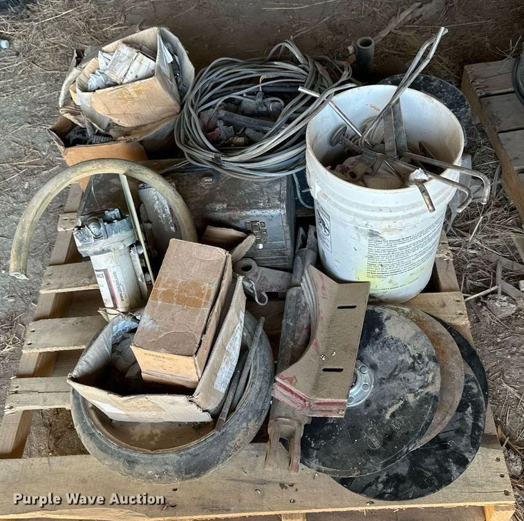 image for item NP9593 Case IH 955 Cyclo Air  planter