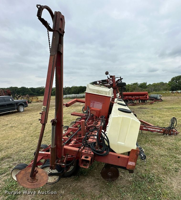 image for item NP9594 Case IH 800 Cyclo Air  planter