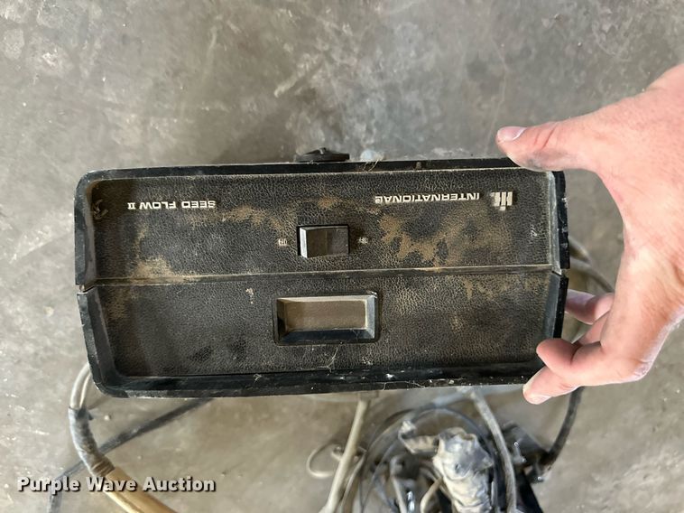 image for item NP9595 Case IH 800 Cyclo Air  planter