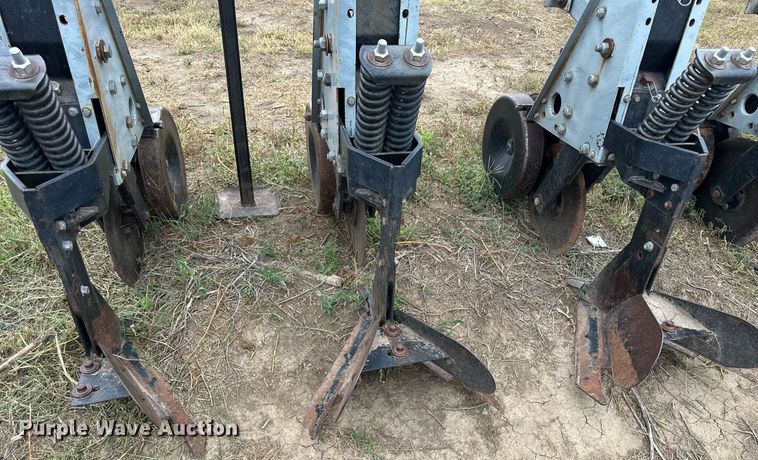 image for item NP9597 Hiniker Econ-O-Till  row crop cultivator