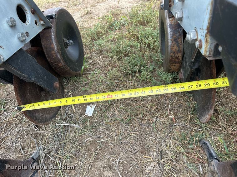 image for item NP9597 Hiniker Econ-O-Till  row crop cultivator