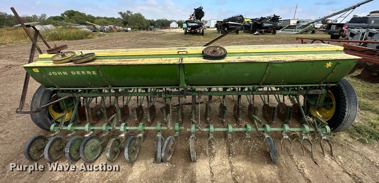 image for item NP9599 John Deere E0DRB  grain drill