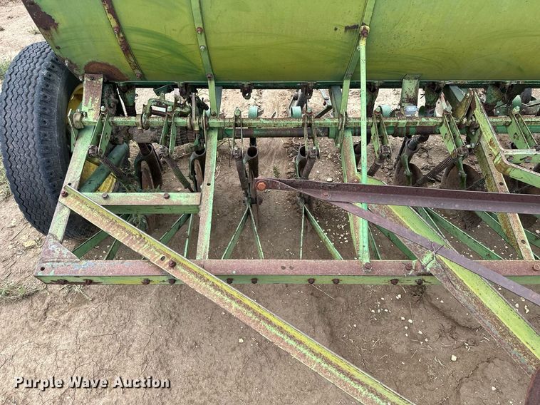 image for item NP9599 John Deere E0DRB  grain drill